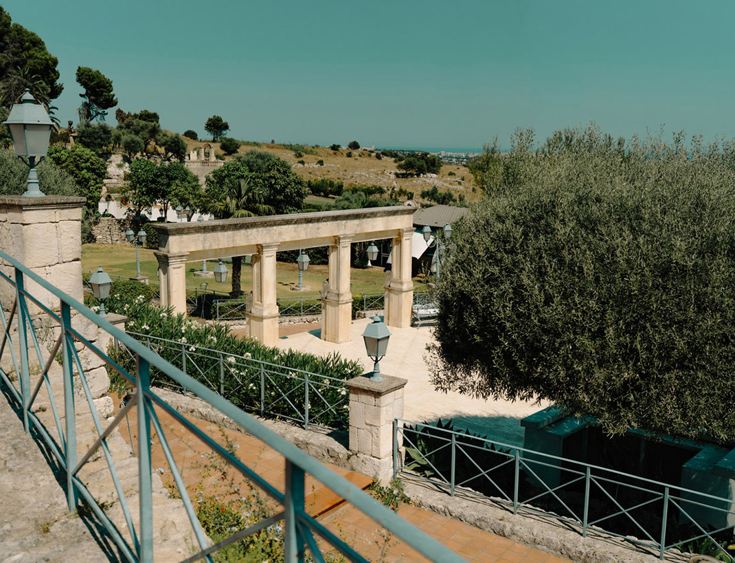 Home galleria home arco con giardino